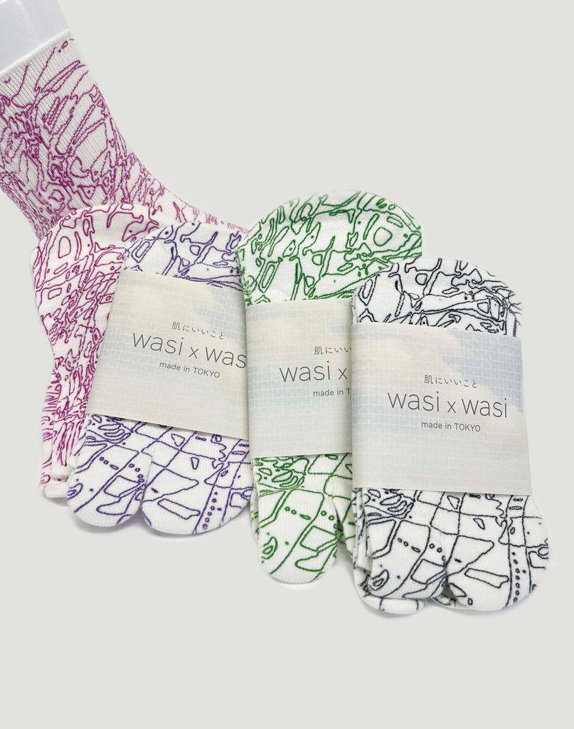 色:左からピンク、紫、緑、黒