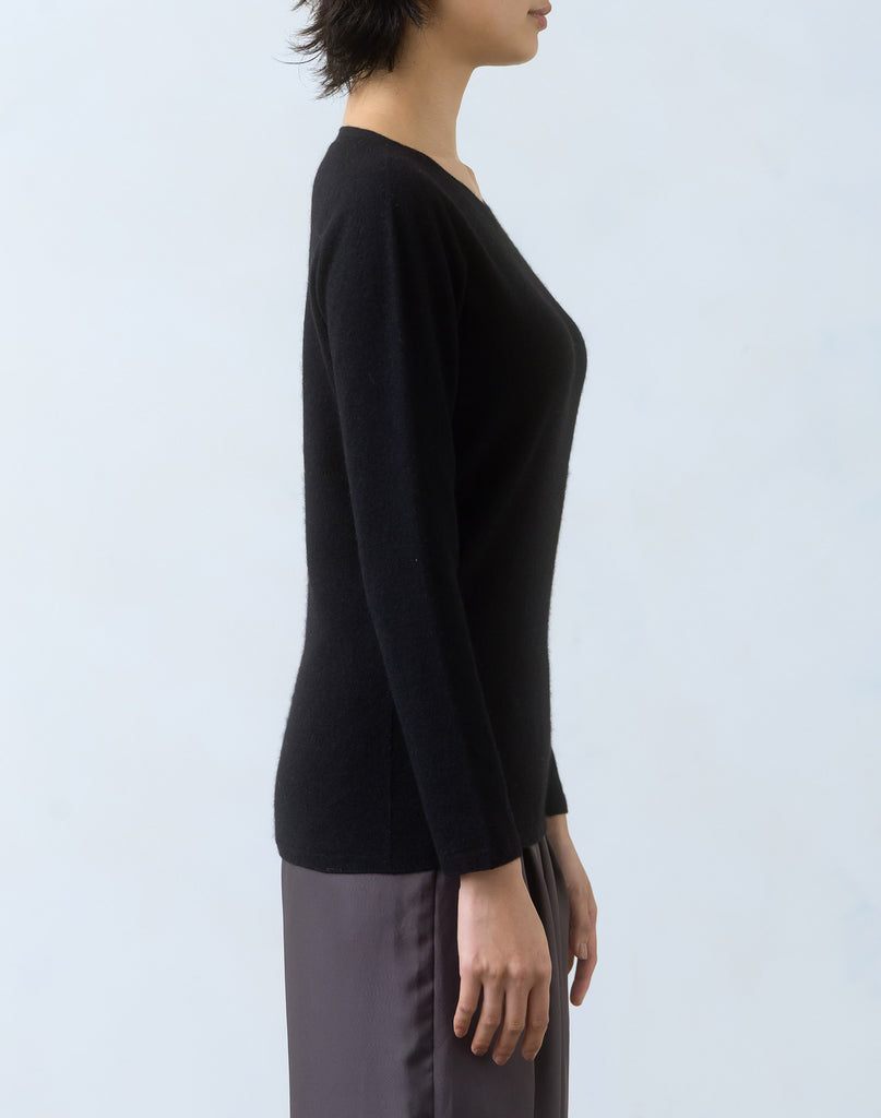 モデル：166cm　サイズ：1　色：ブラック