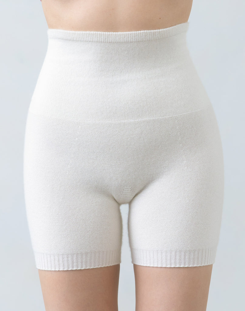 モデル：166cm　サイズ：1　色：アイボリー