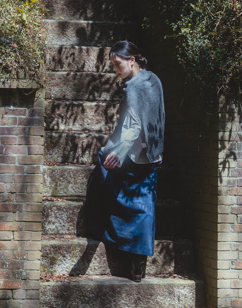 モデル：168cm　サイズ：FREE　色：チャコール