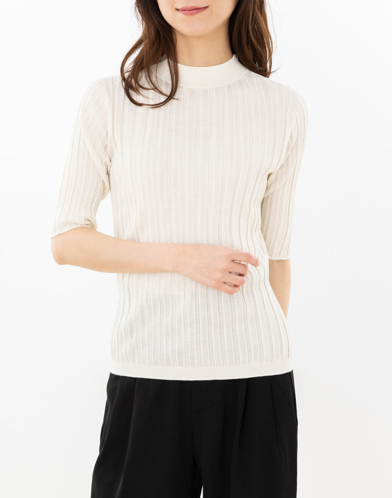 モデル：162cm　サイズ：M　色：ブリーチ