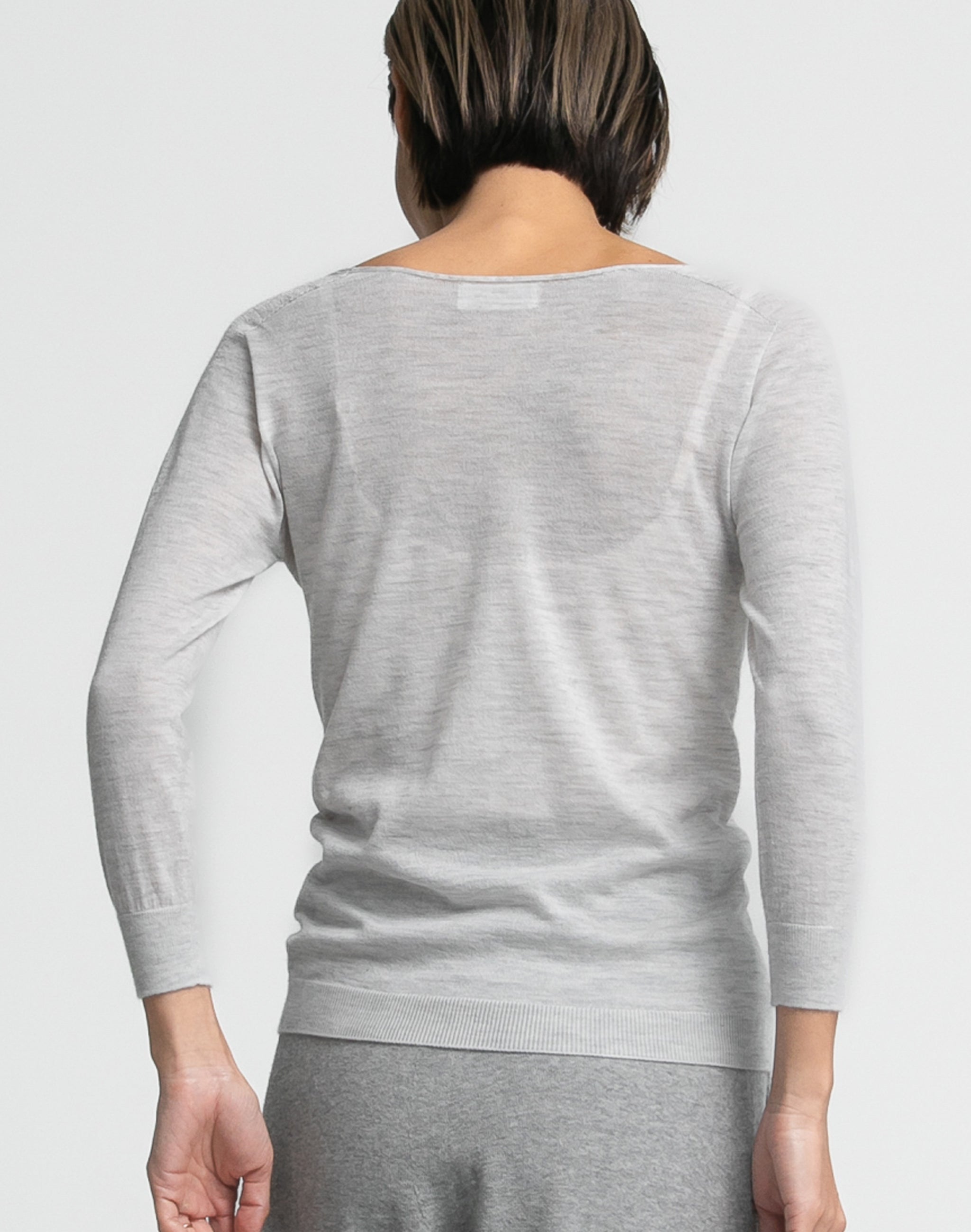 サイズL【未使用】AKM デュアルウォームVネックカットソー 定価35200円 高身長 Vネックブラウス （トールサイズ） 通販【ニッセン】