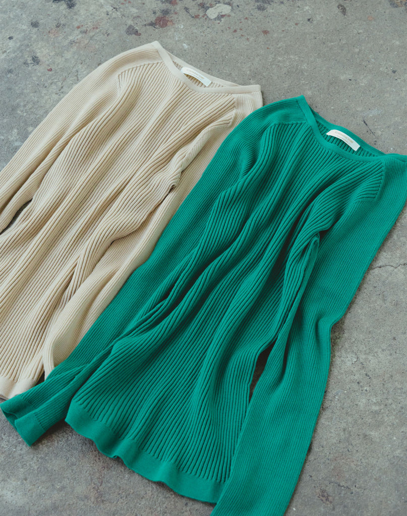 ベージュ・グリーン