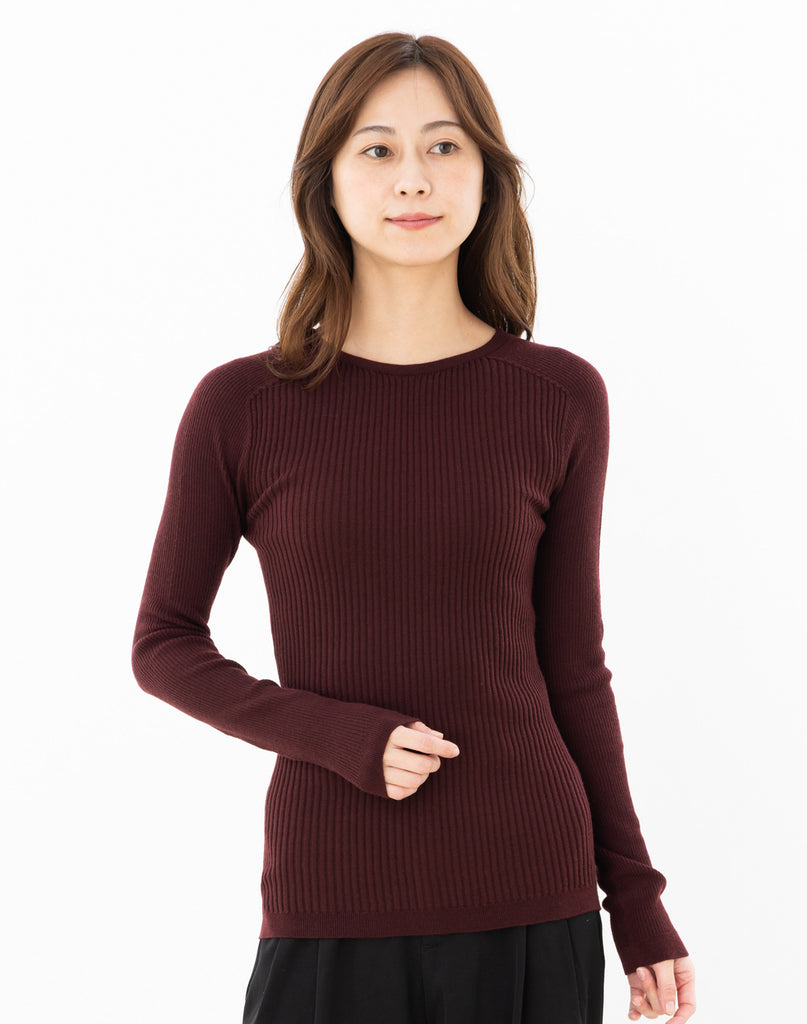 モデル：162cm　サイズ：M　色：ボルドー