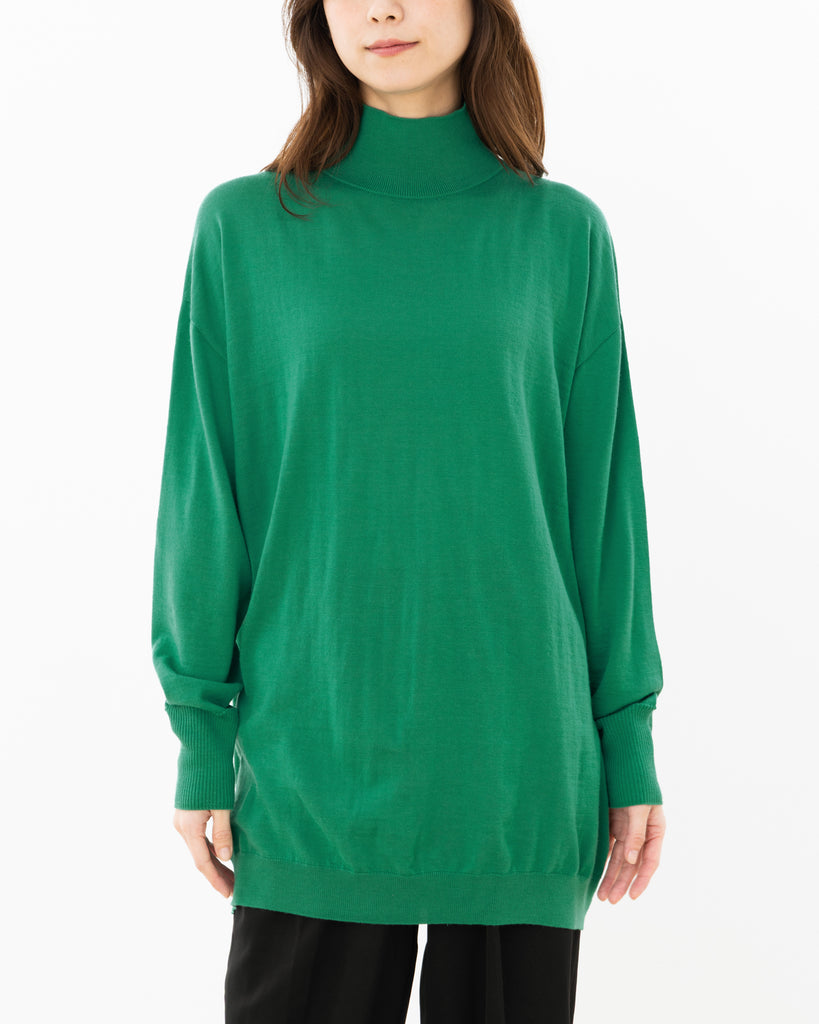 モデル：162cm　サイズ：F　色：グリーン