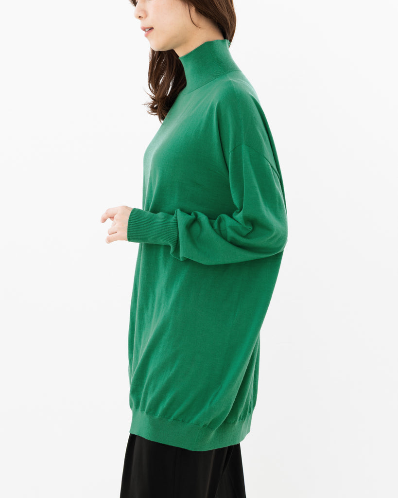 モデル：162cm　サイズ：F　色：グリーン