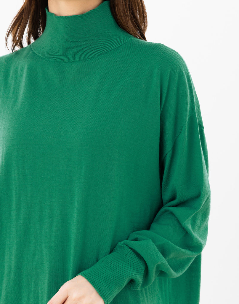 モデル：162cm　サイズ：F　色：グリーン