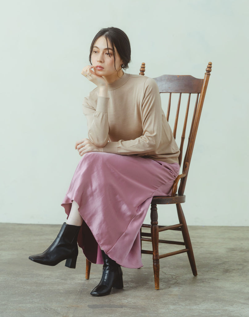 モデル：168cm  サイズ：L　色：サンドベージュ