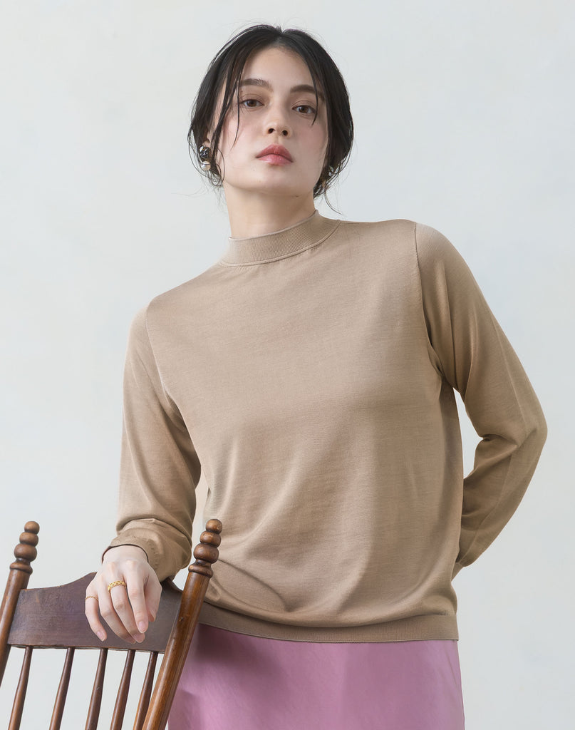 モデル：168cm　サイズ：L　色：サンドベージュ