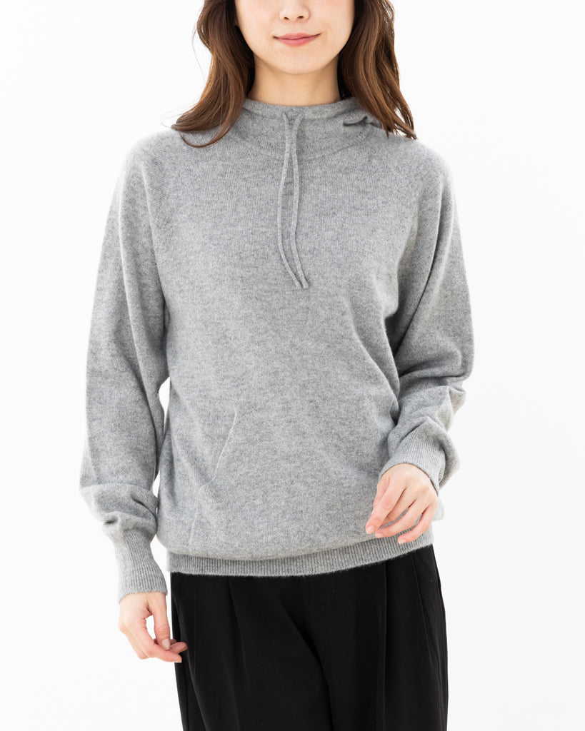 モデル：162cm　サイズ：M　色：杢グレー