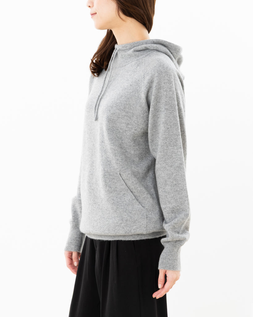 モデル：162cm　サイズ：M　色：杢グレー