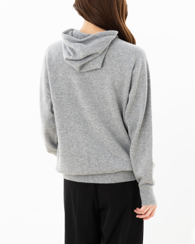 モデル：162cm　サイズ：M　色：杢グレー